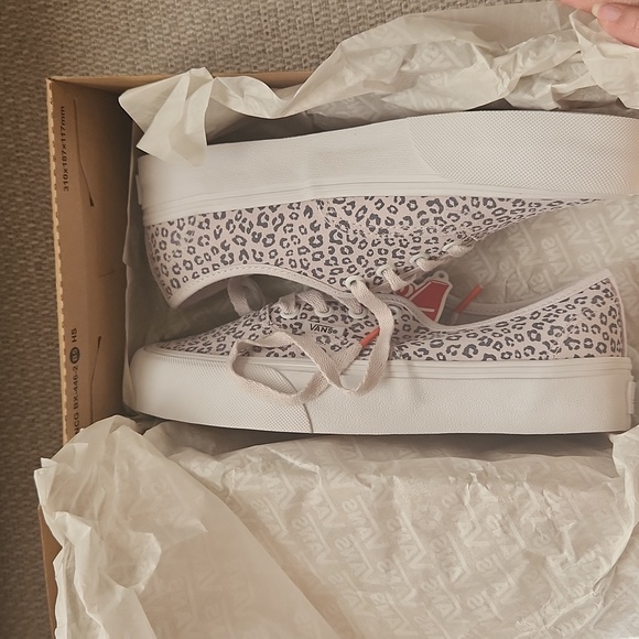 Vans Authentic VR3 LX Canvas Sneakers In Leopard Print size 7 - Picture 6 of 11